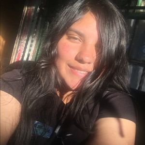 Meet your Posher, Esmeralda